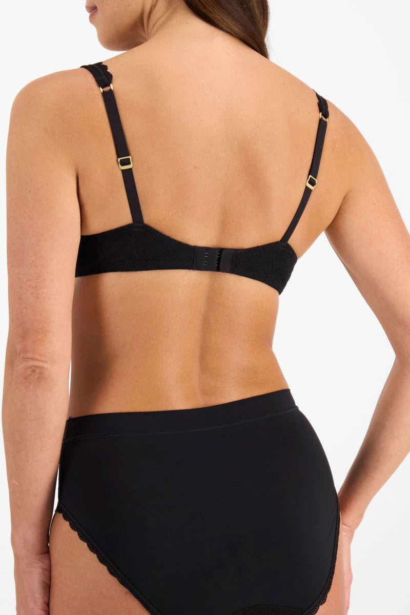 Berlei Barely There Lace Contour Bra