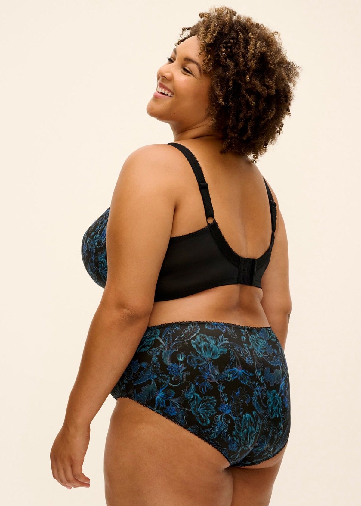 Goddess Kayla Banded Bra
