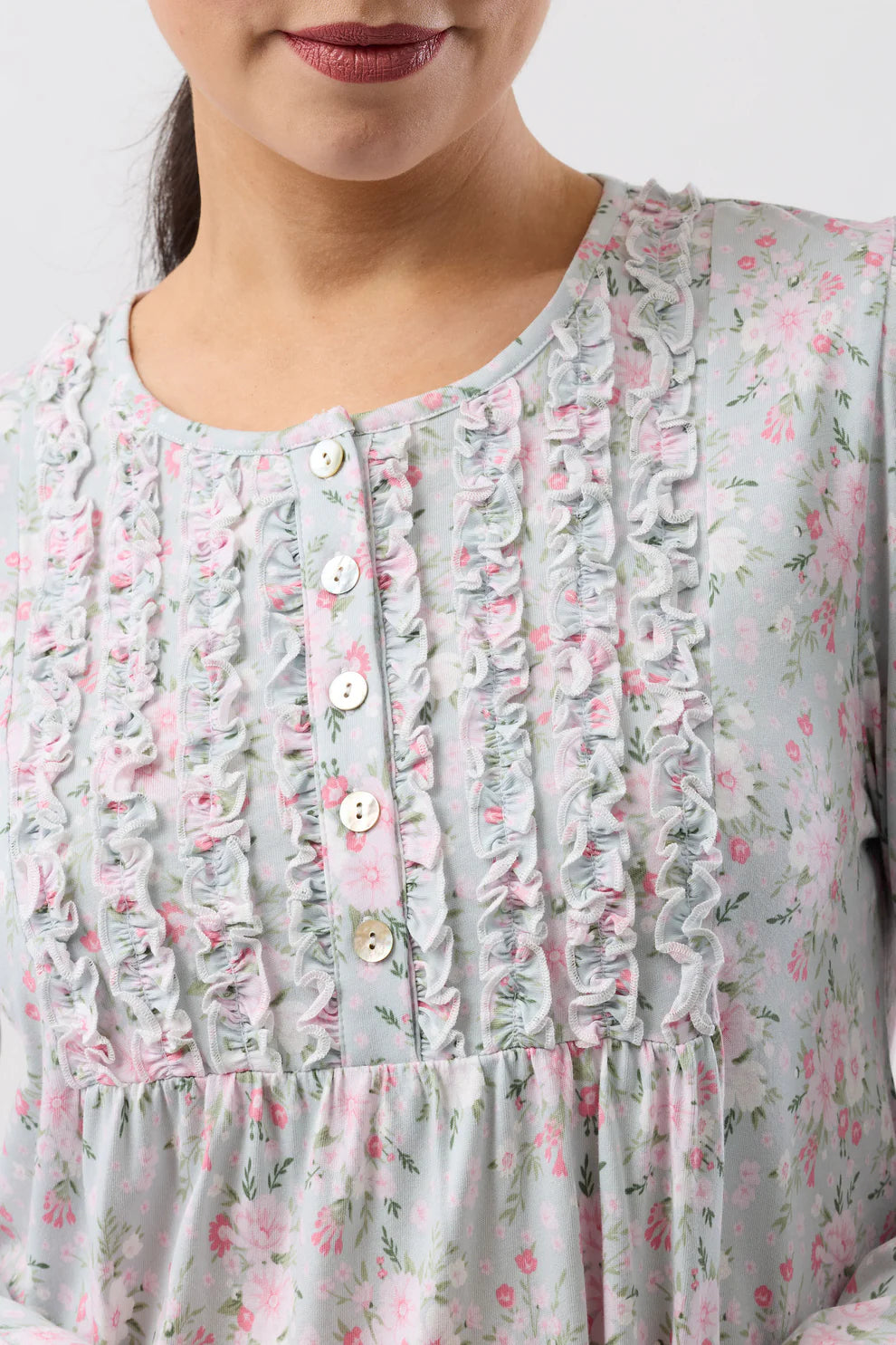 Schrank Bouquet Ruffle Nightie