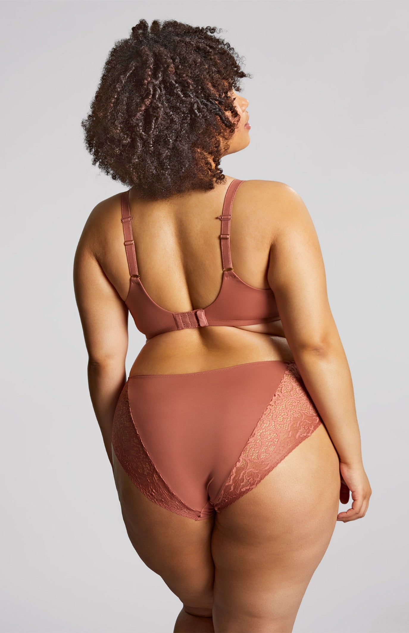 Sculptresse Estel Plunge Bra