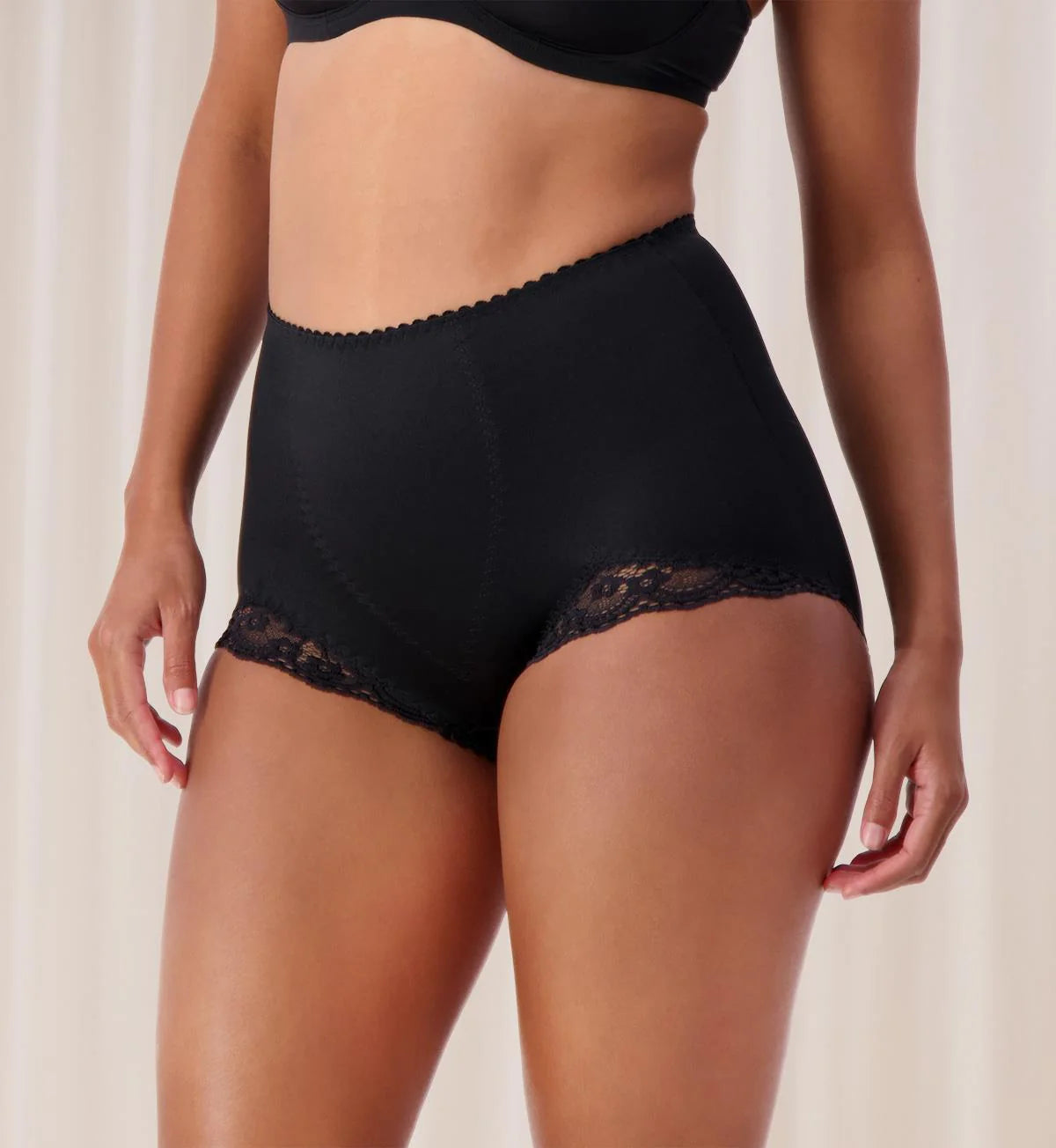 Triumph Something Else Tum-E-Lace Panty