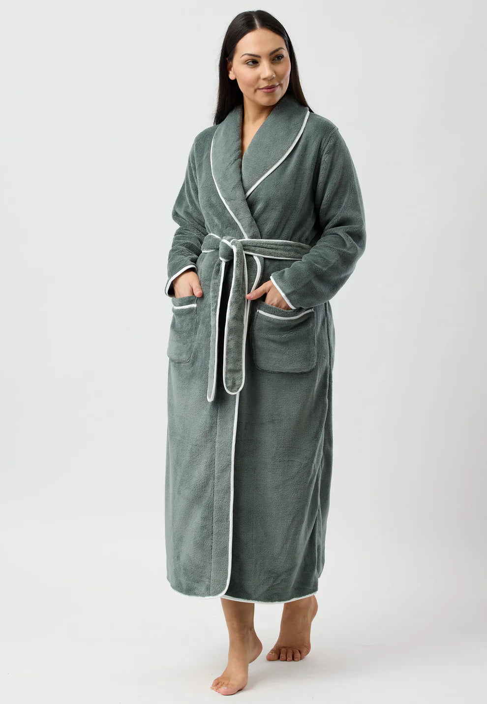 Yuu Satin Trim Robe