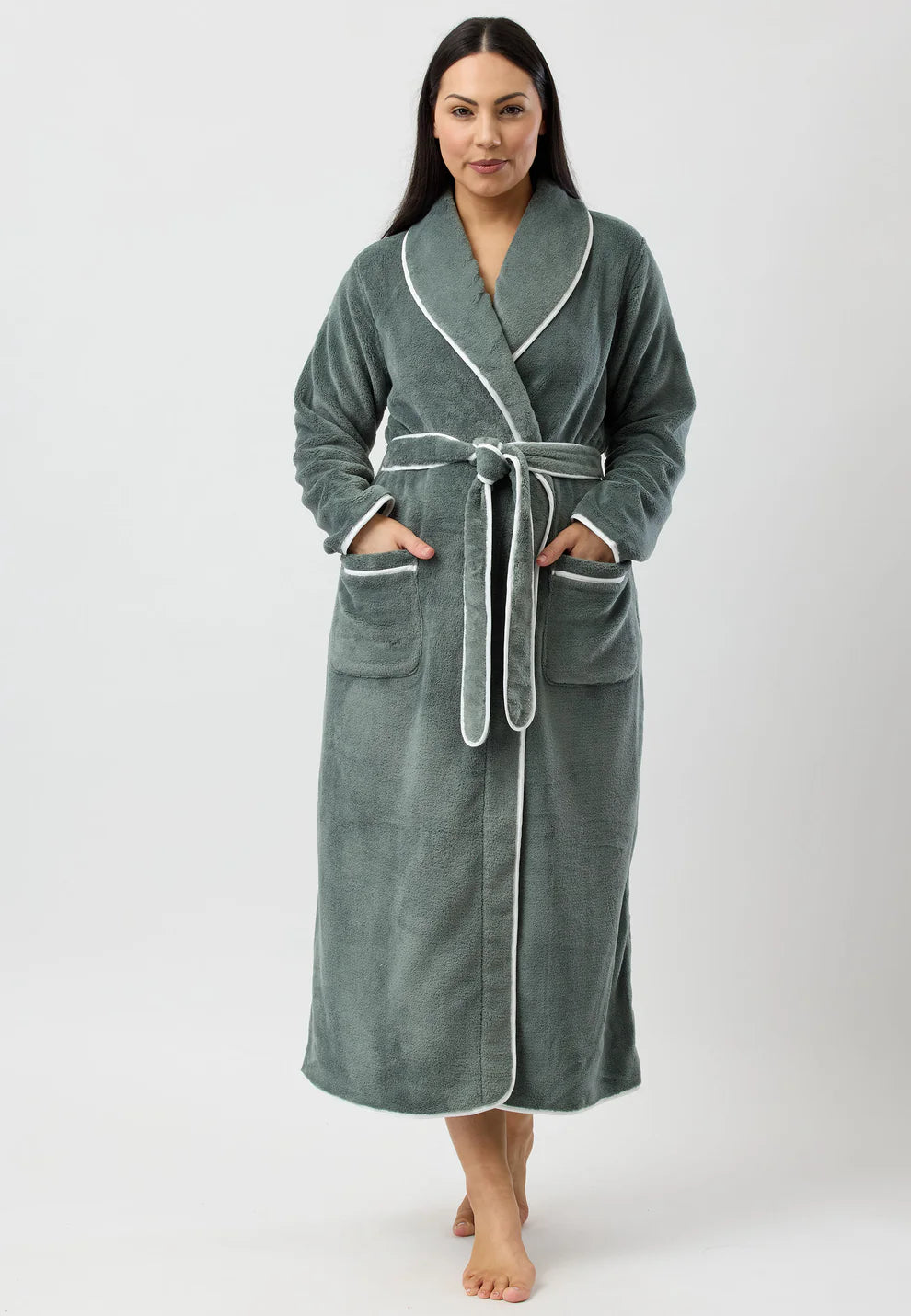 Yuu Satin Trim Robe