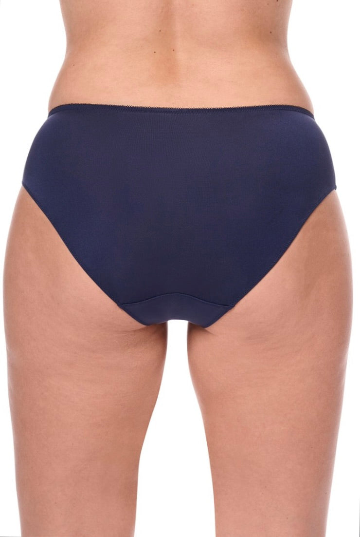 Amoena Delila Brief