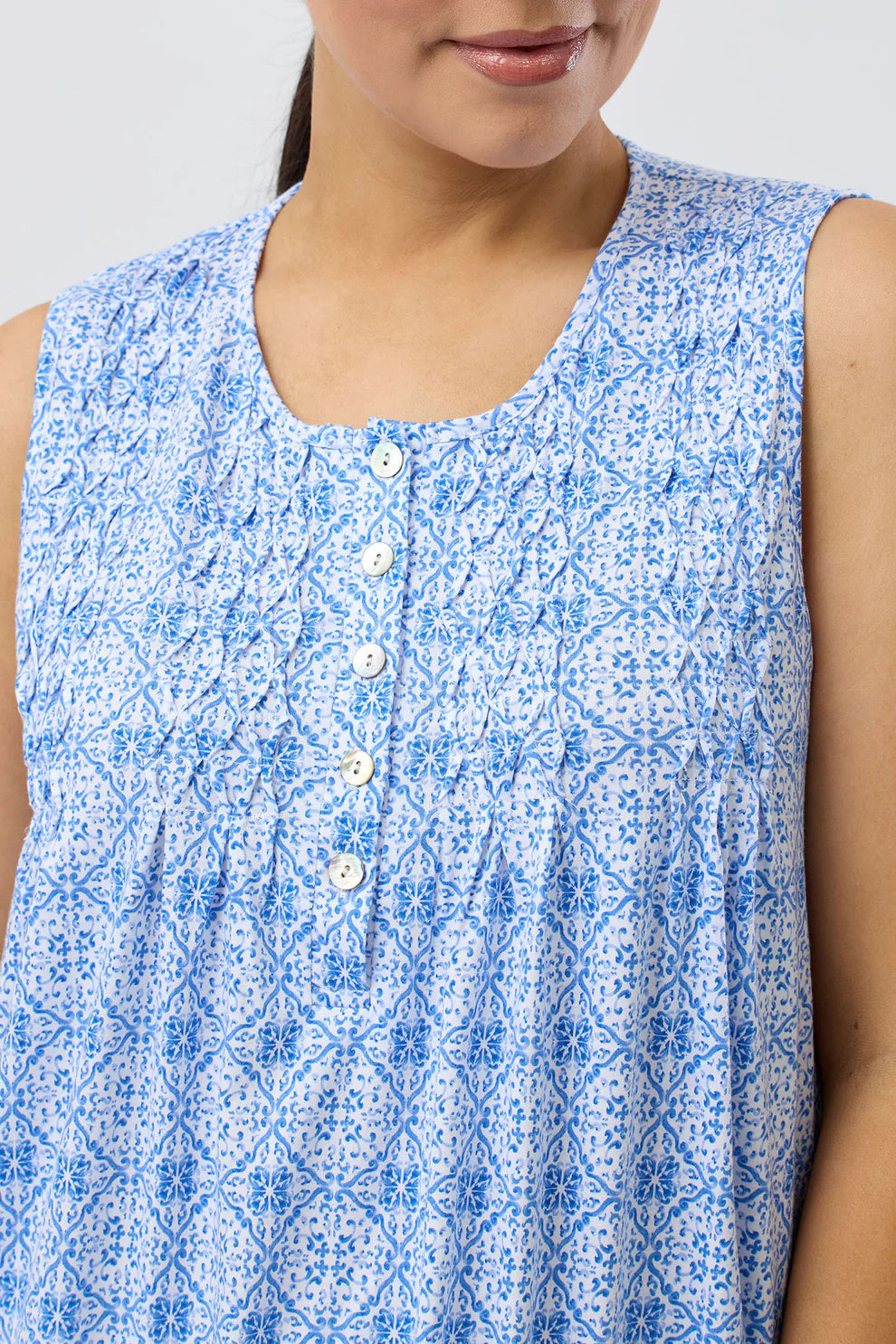 Schrank Baroque Sleeveless Nightie