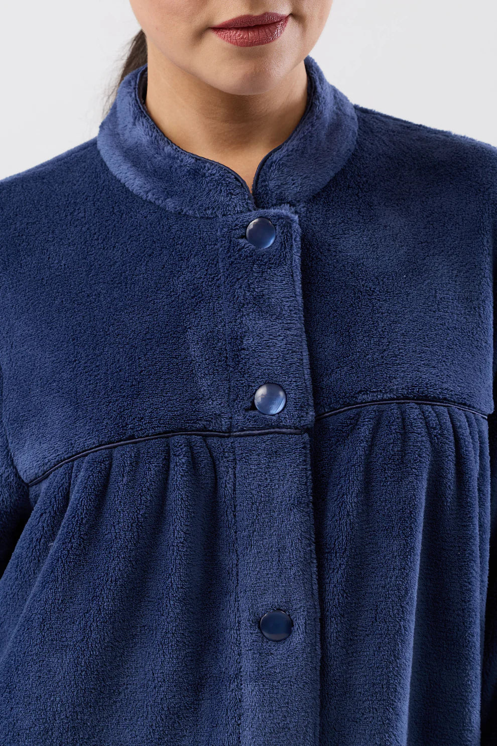 Schrank Mid Button Gown