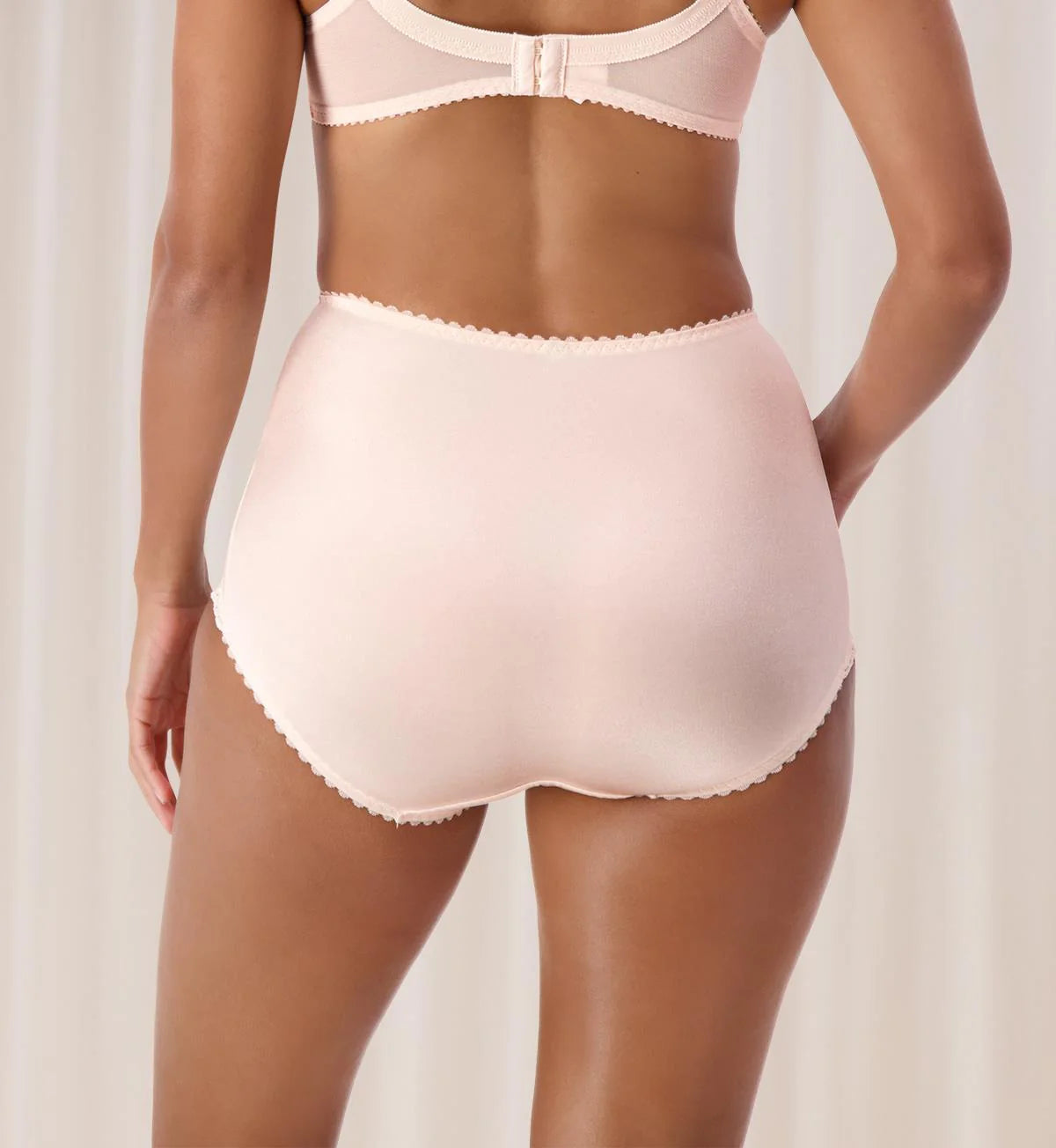 Triumph Something Else Tum-E-Lace Panty